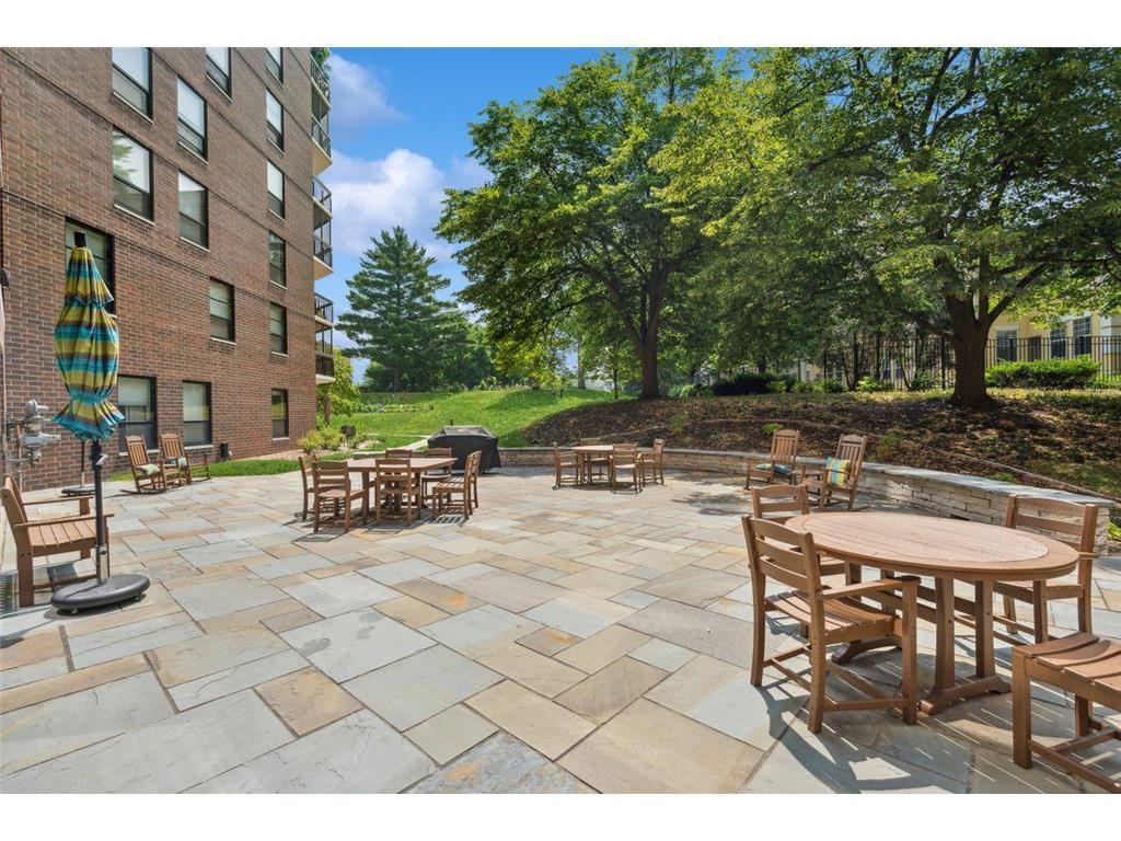 6615 Lake Shore Drive S Unit: 317