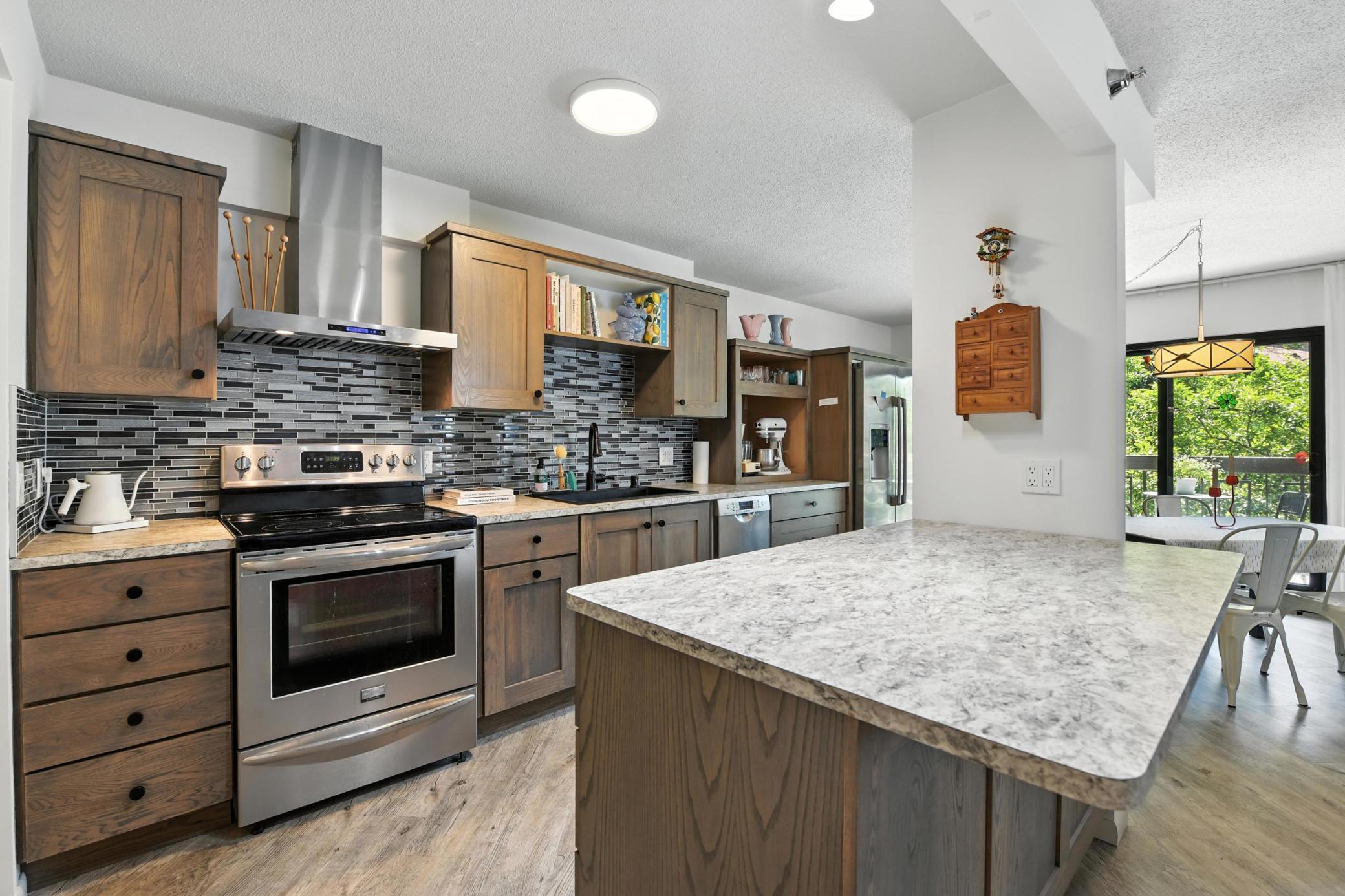 6615 Lake Shore Drive S Unit: 317