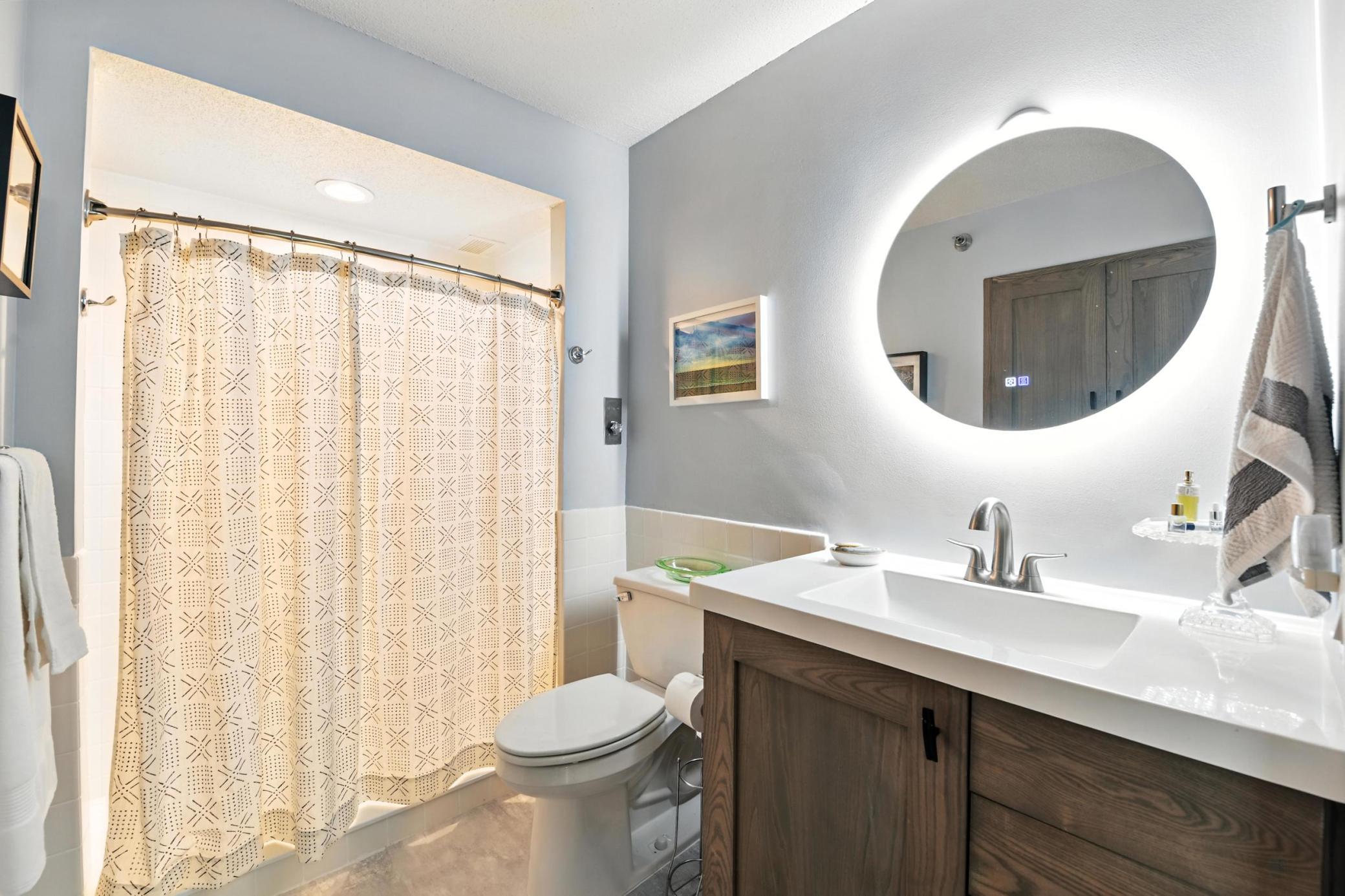 6615 Lake Shore Drive S Unit: 317
