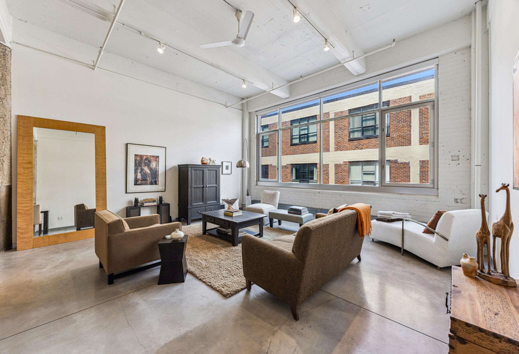 700 Washington Avenue N Unit: 507