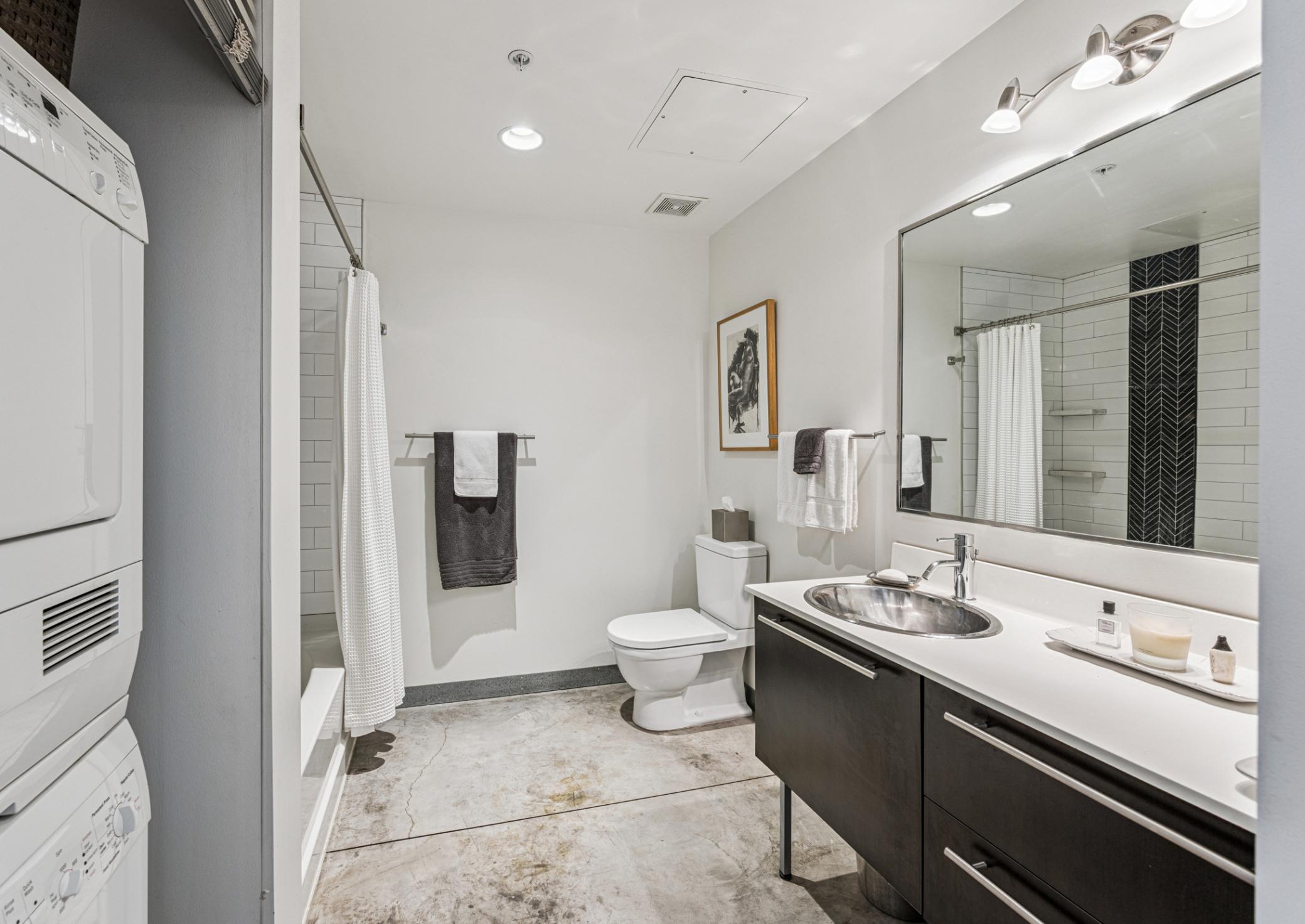 700 Washington Avenue N Unit: 507