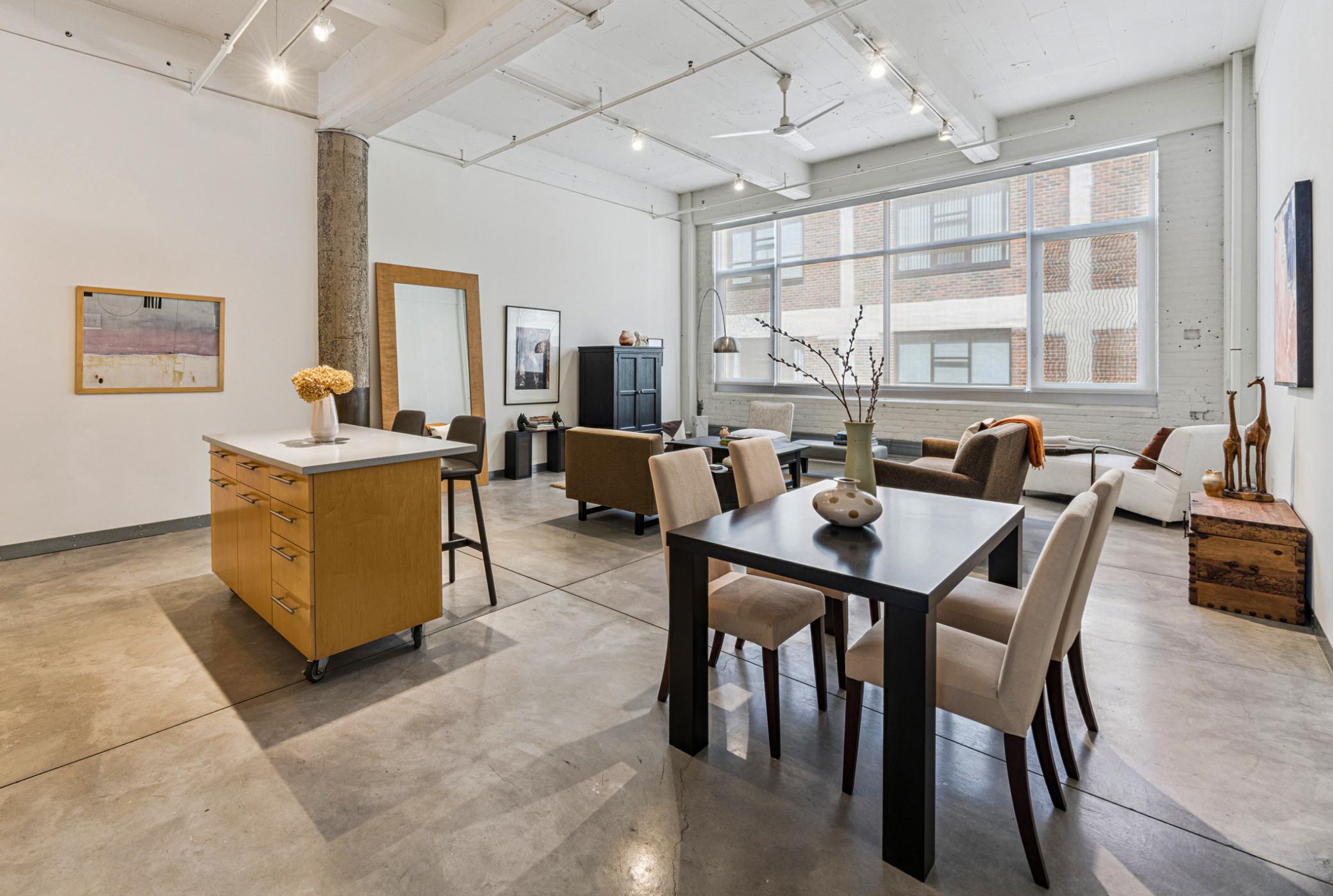 700 Washington Avenue N Unit: 507