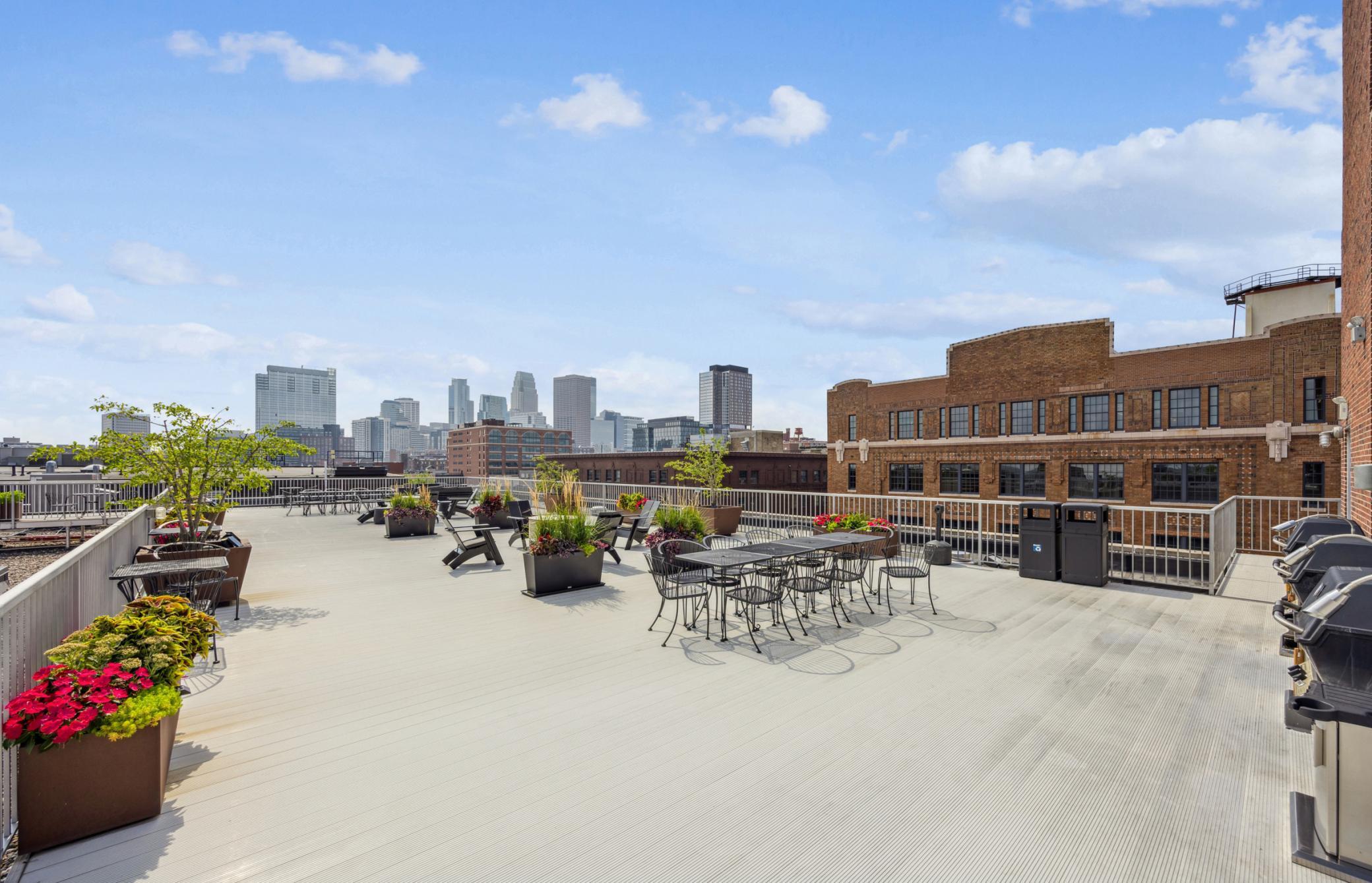 700 Washington Avenue N Unit: 507