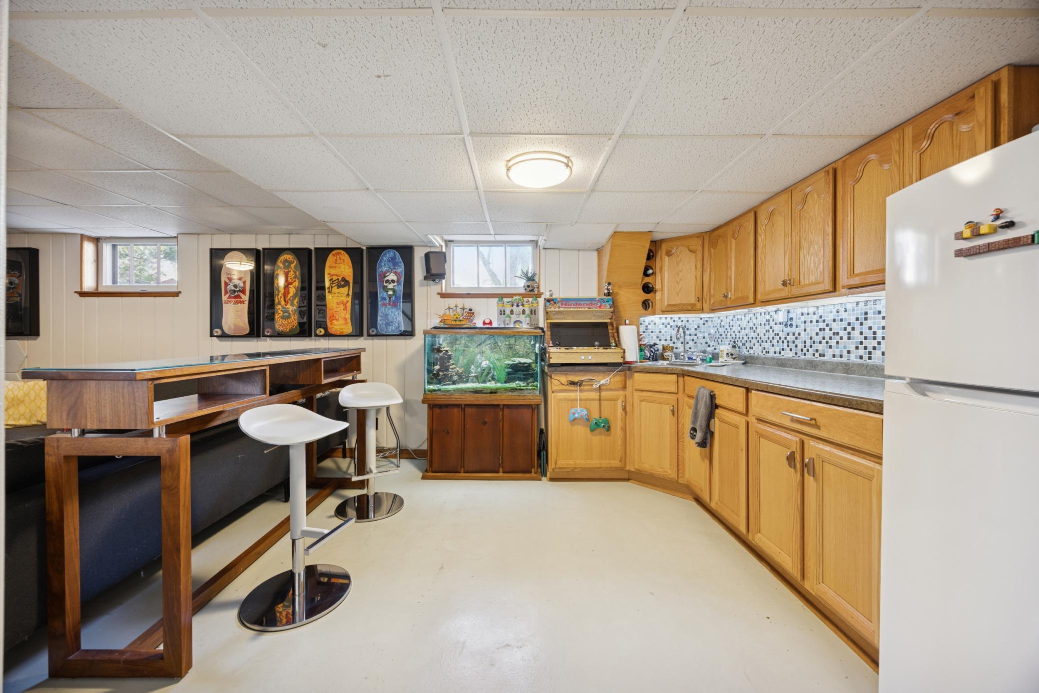 2706 Hayes Street NE