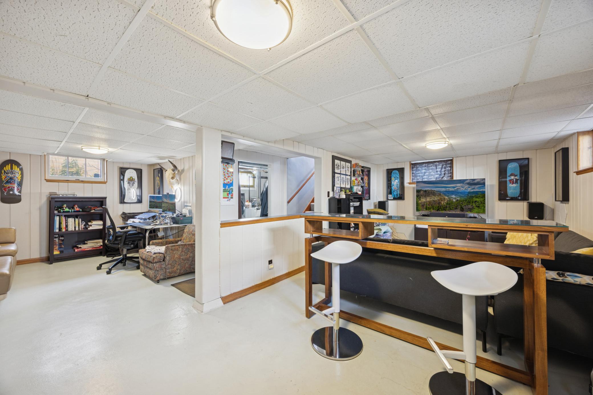 2706 Hayes Street NE