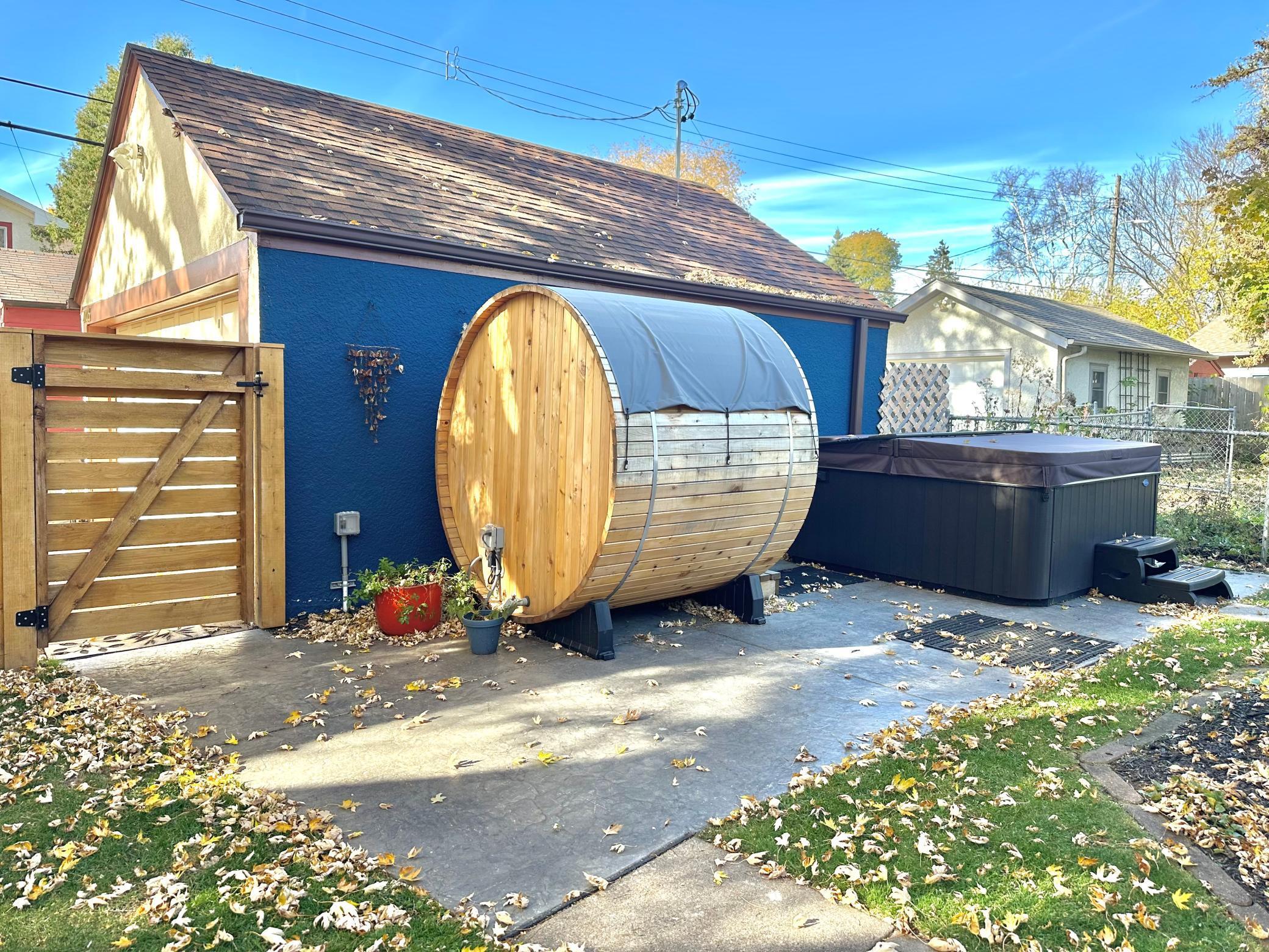 2706 Hayes Street NE