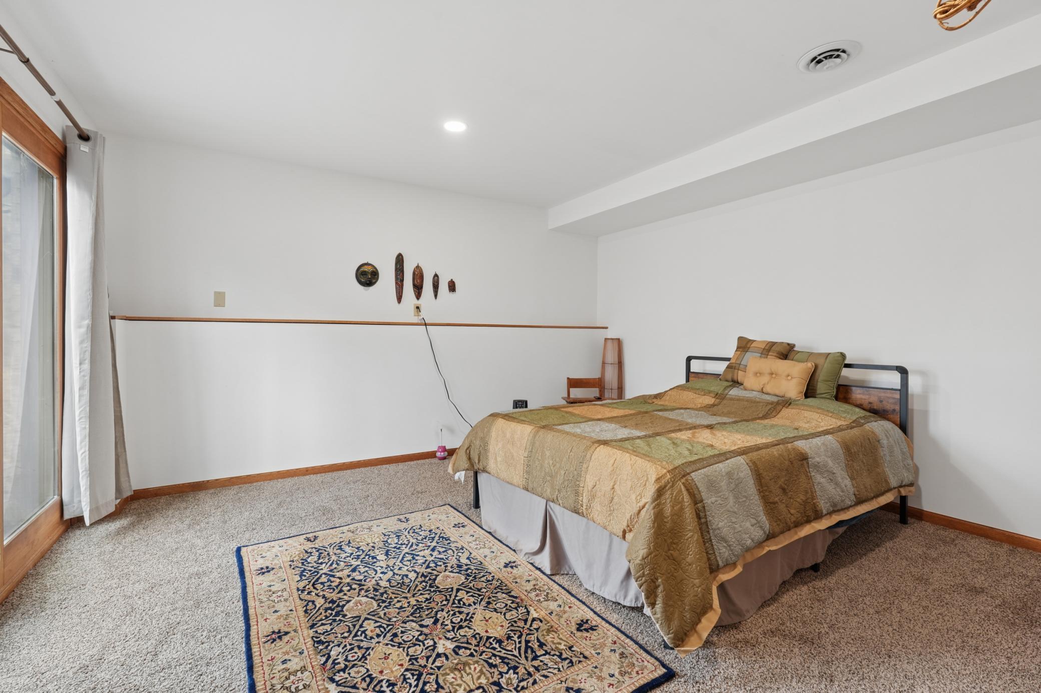 10860 Pawnee Avenue N