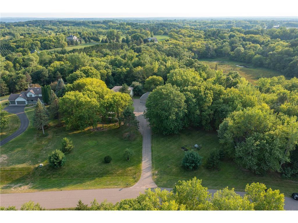 10860 Pawnee Avenue N