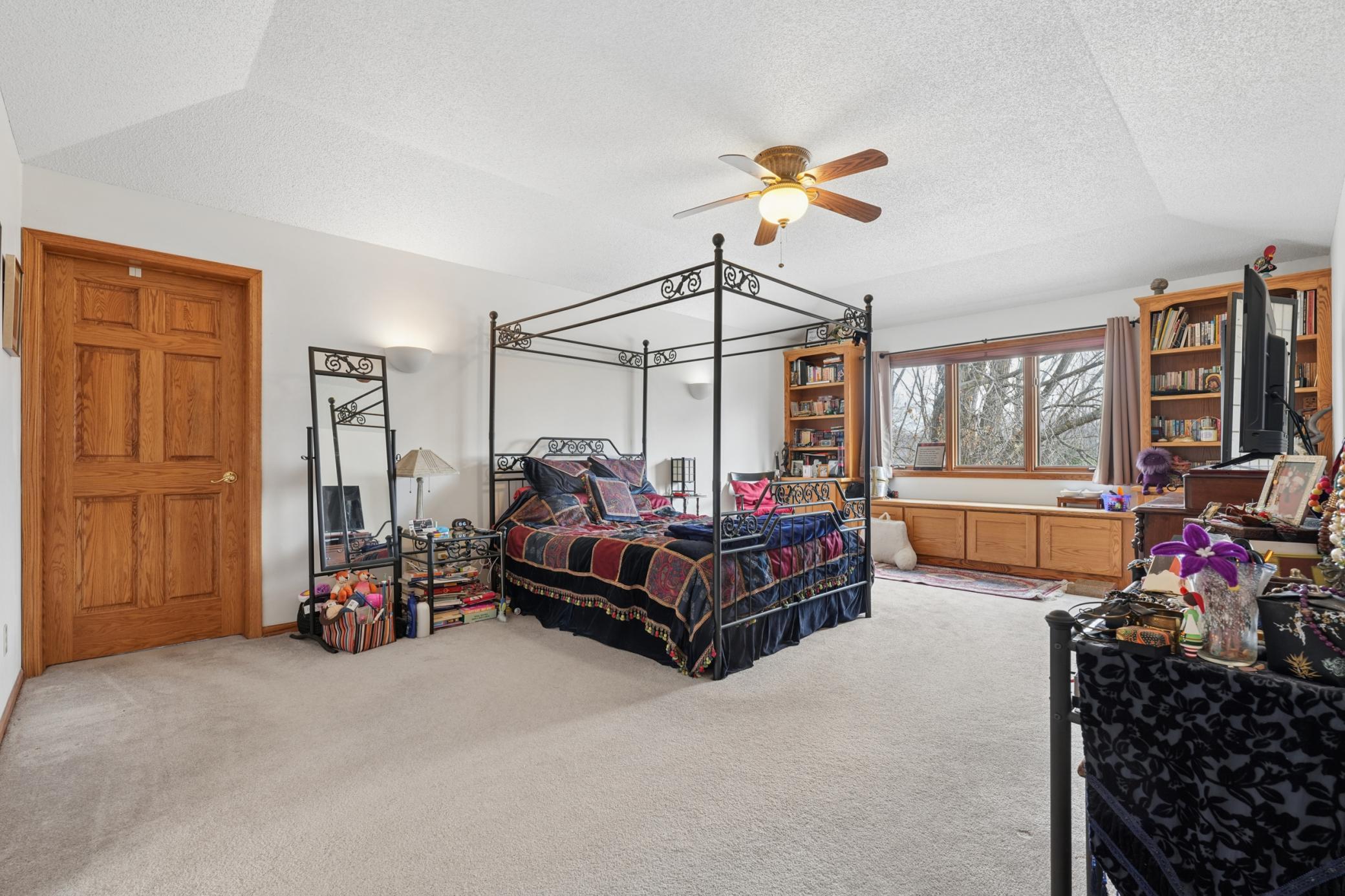 10860 Pawnee Avenue N