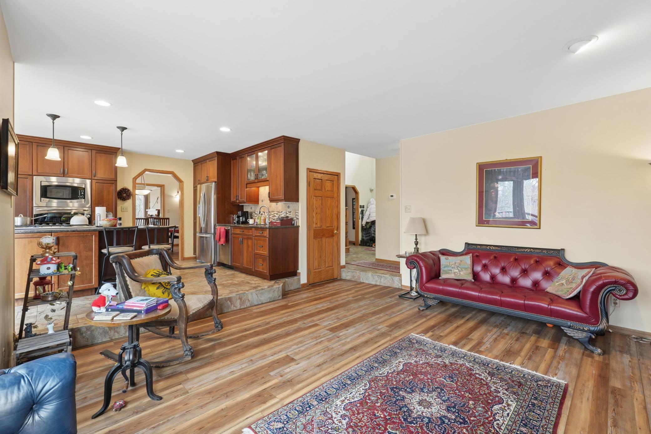 10860 Pawnee Avenue N