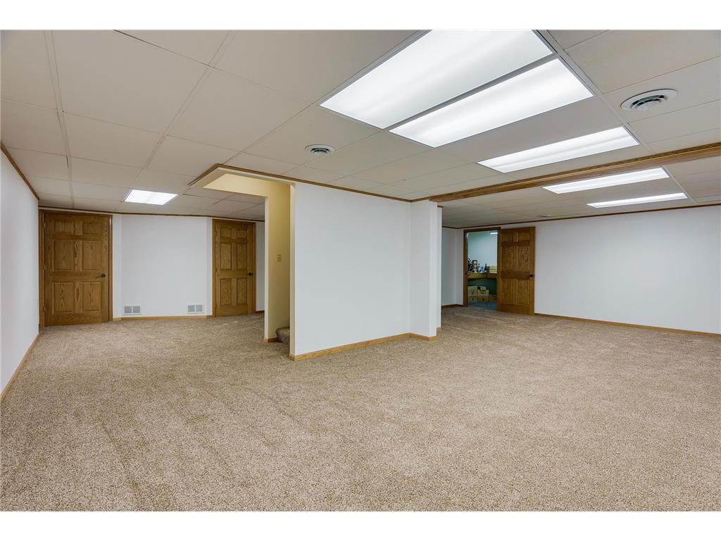 10860 Pawnee Avenue N