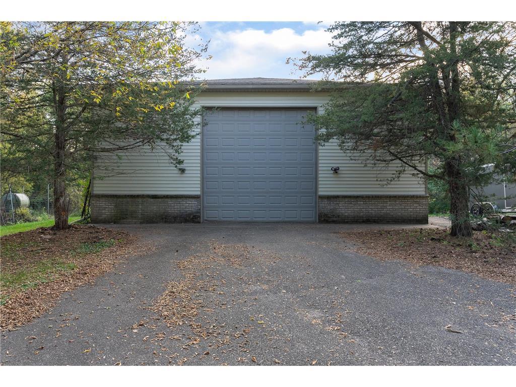 10860 Pawnee Avenue N