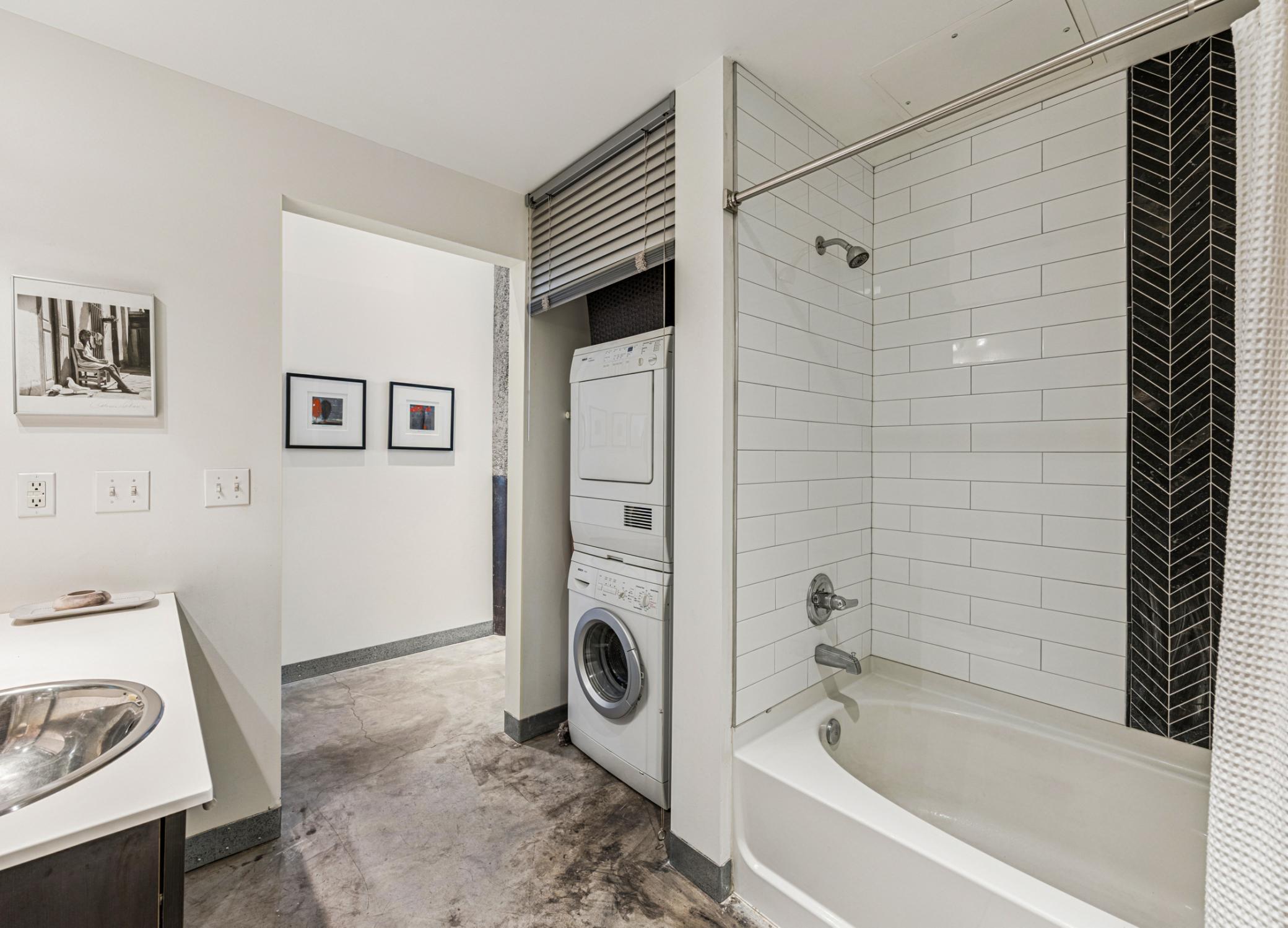 700 Washington Avenue N Unit: 507