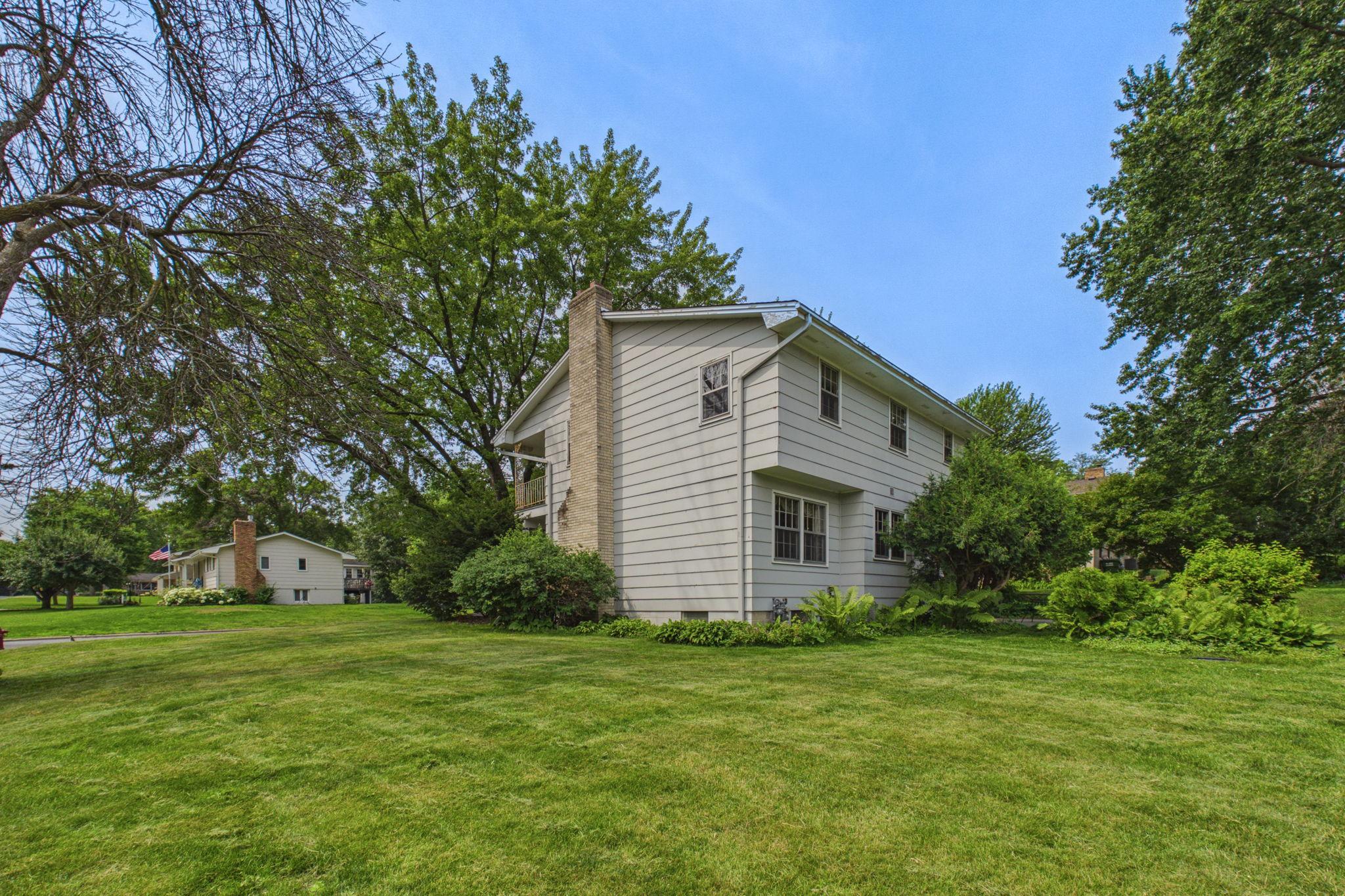 9100 34 1/2 Avenue N