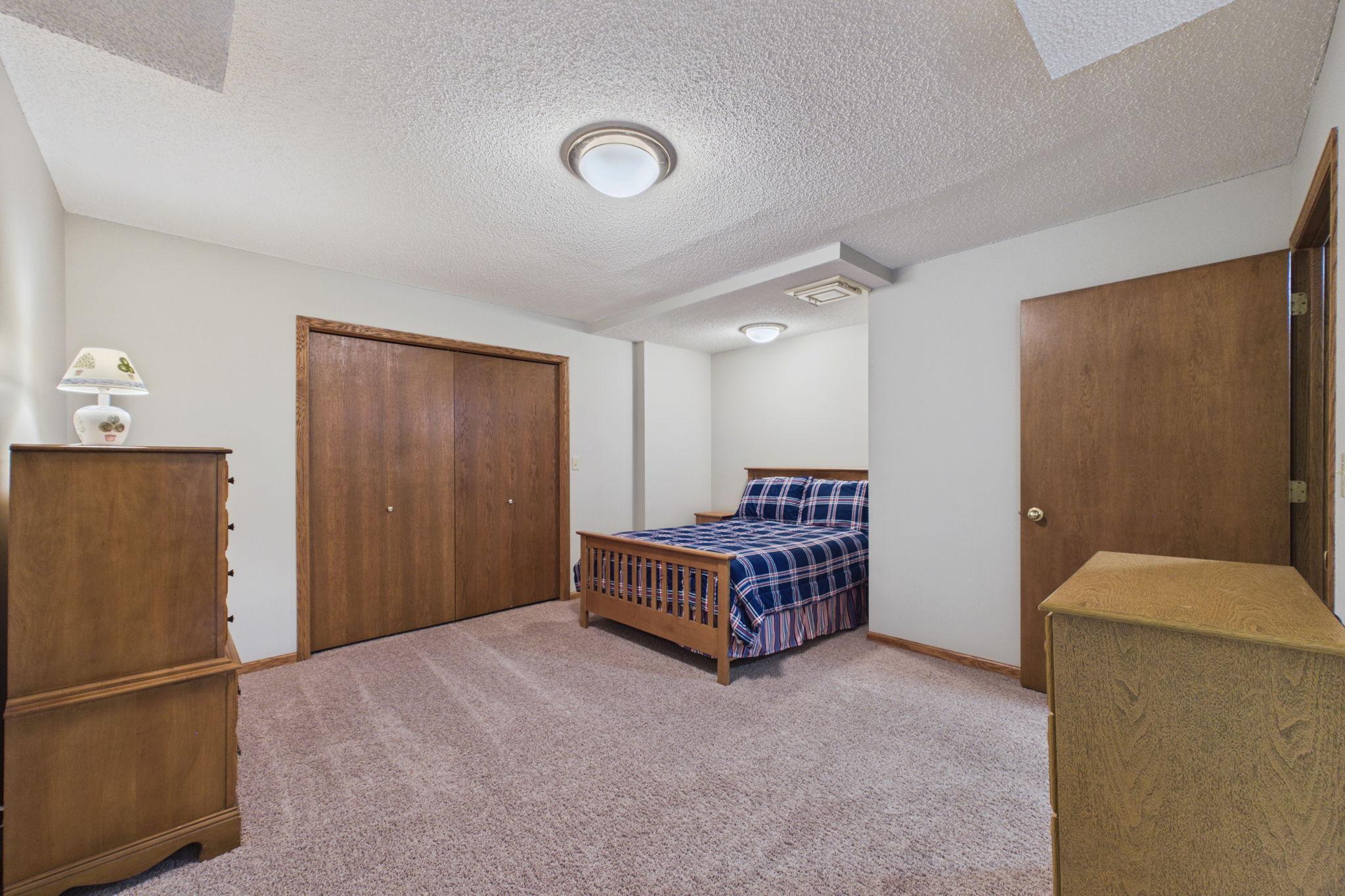3235 Park Overlook Drive