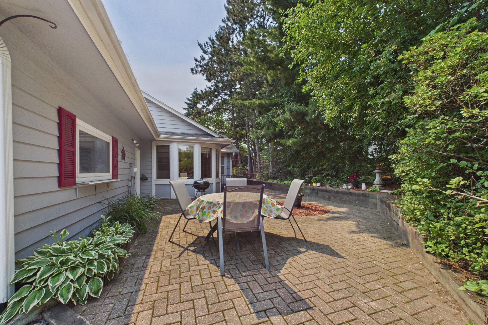 3235 Park Overlook Drive