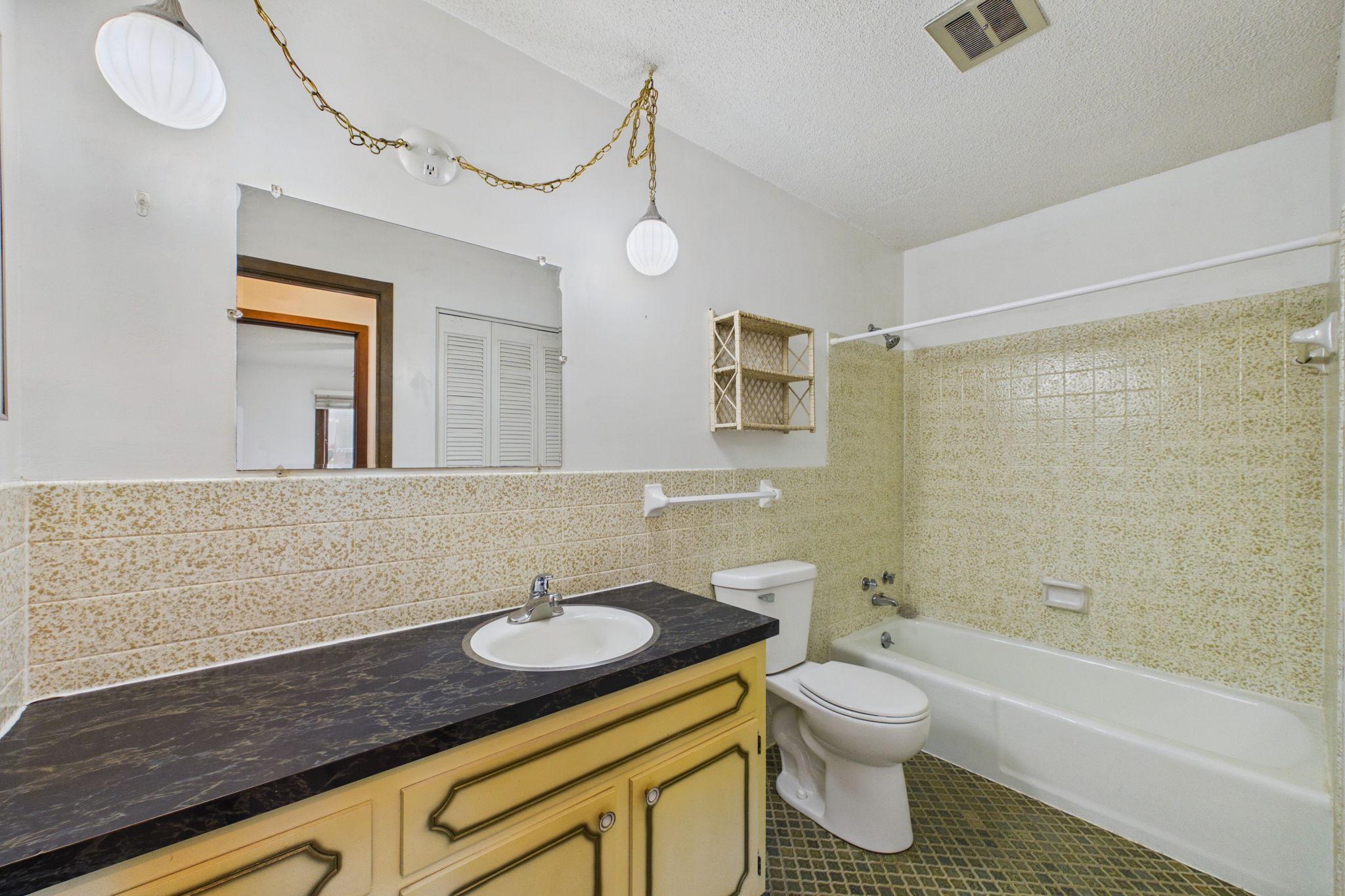 2809 E Minnehaha Parkway Unit: 205