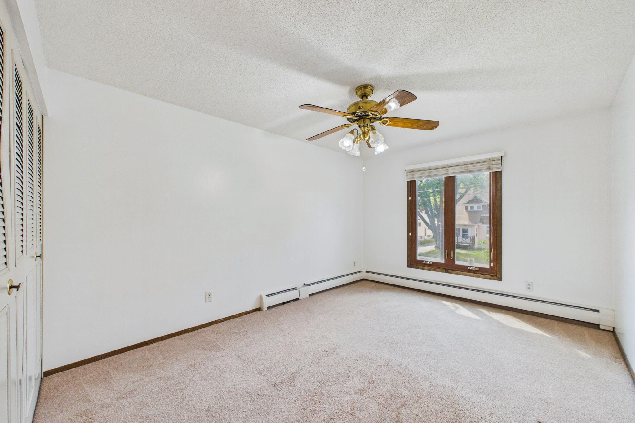 2809 E Minnehaha Parkway Unit: 205