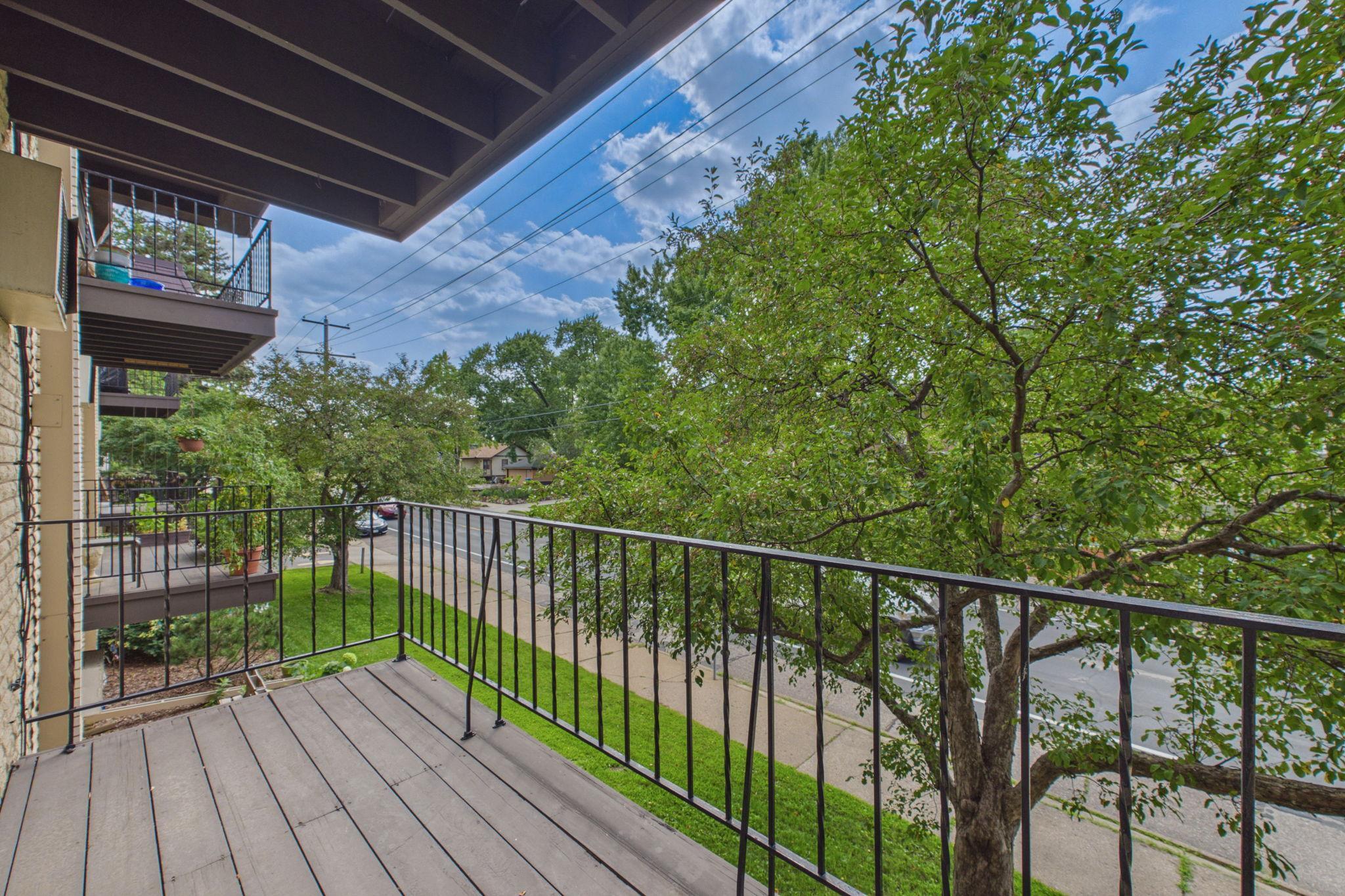 2809 E Minnehaha Parkway Unit: 205