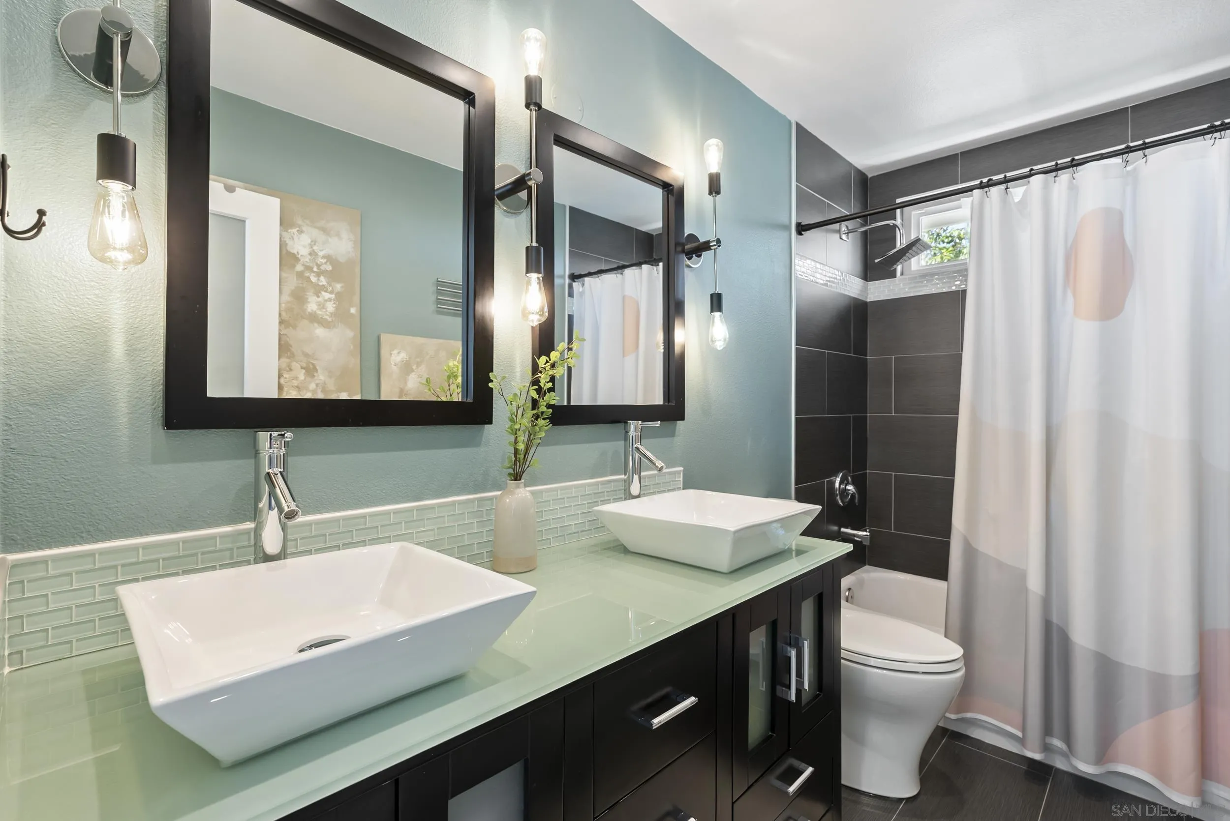 10935 Caminito Arboles