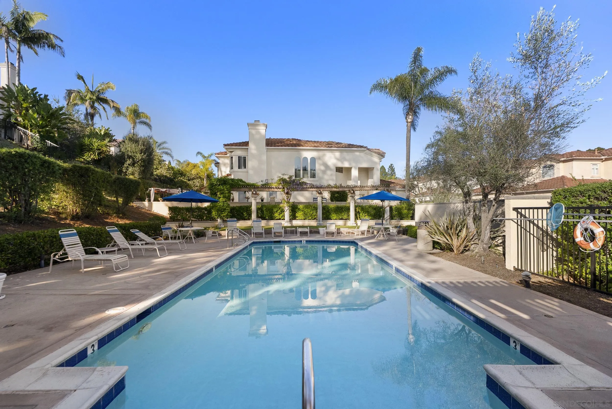 10935 Caminito Arboles