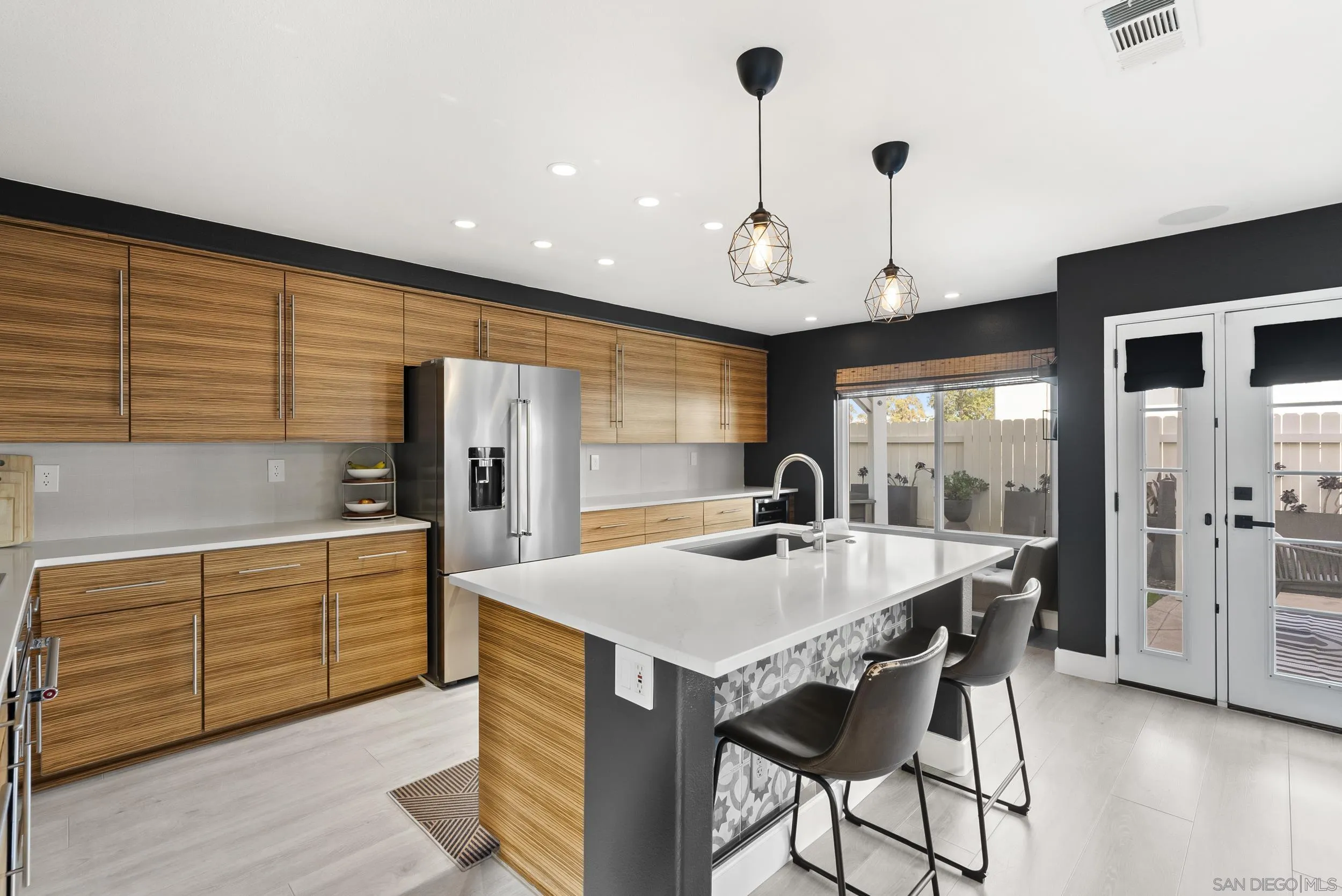 10935 Caminito Arboles