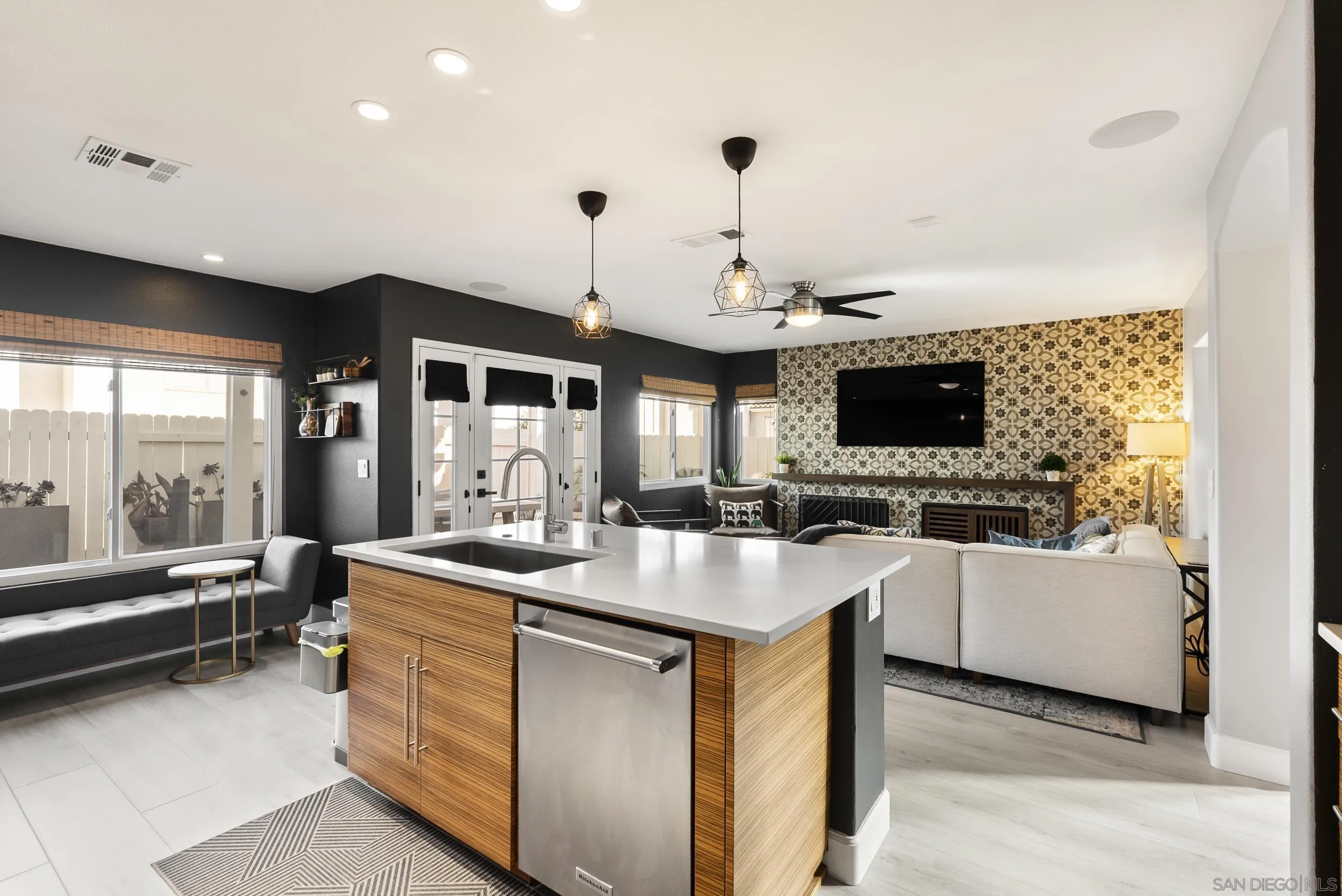 10935 Caminito Arboles