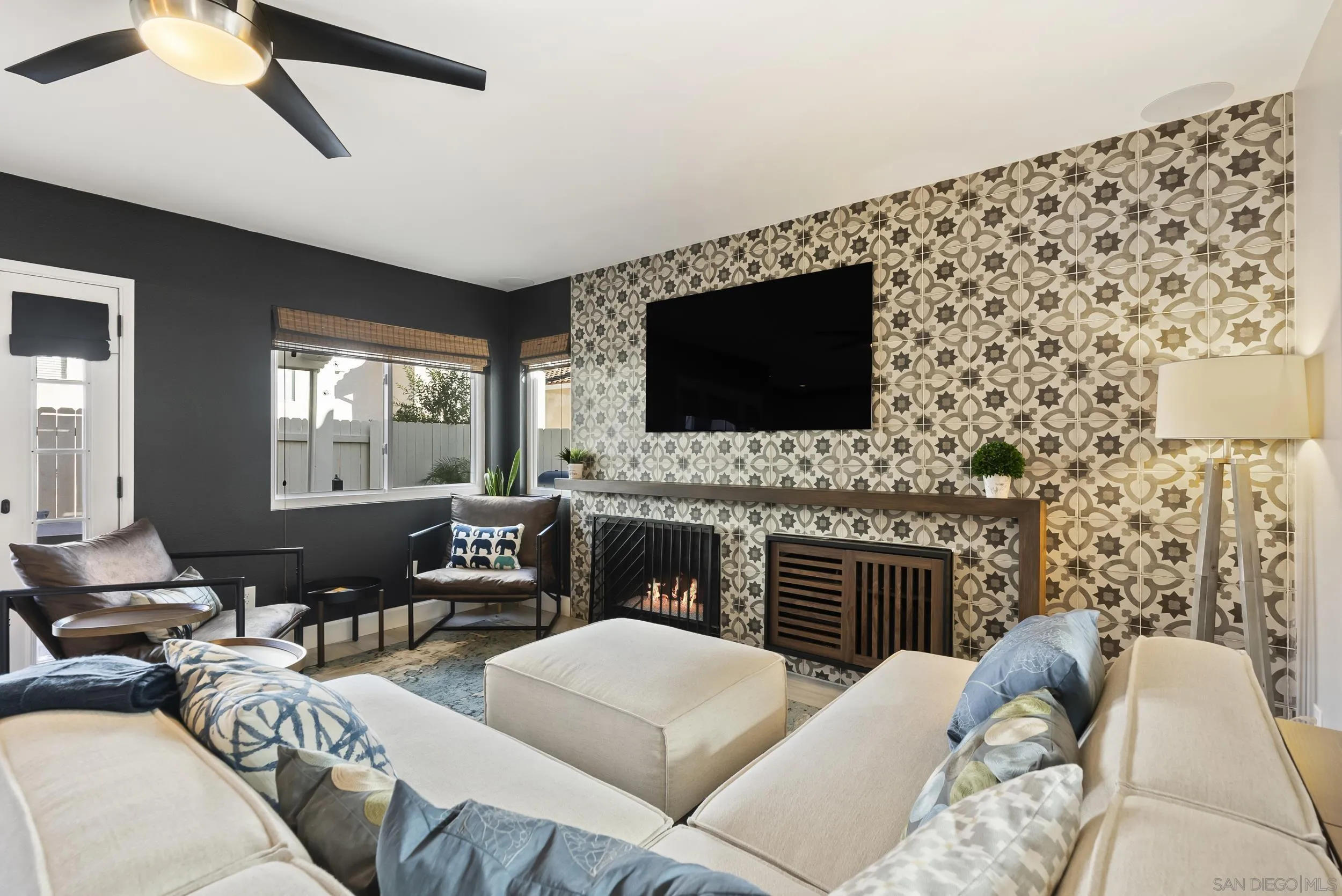 10935 Caminito Arboles