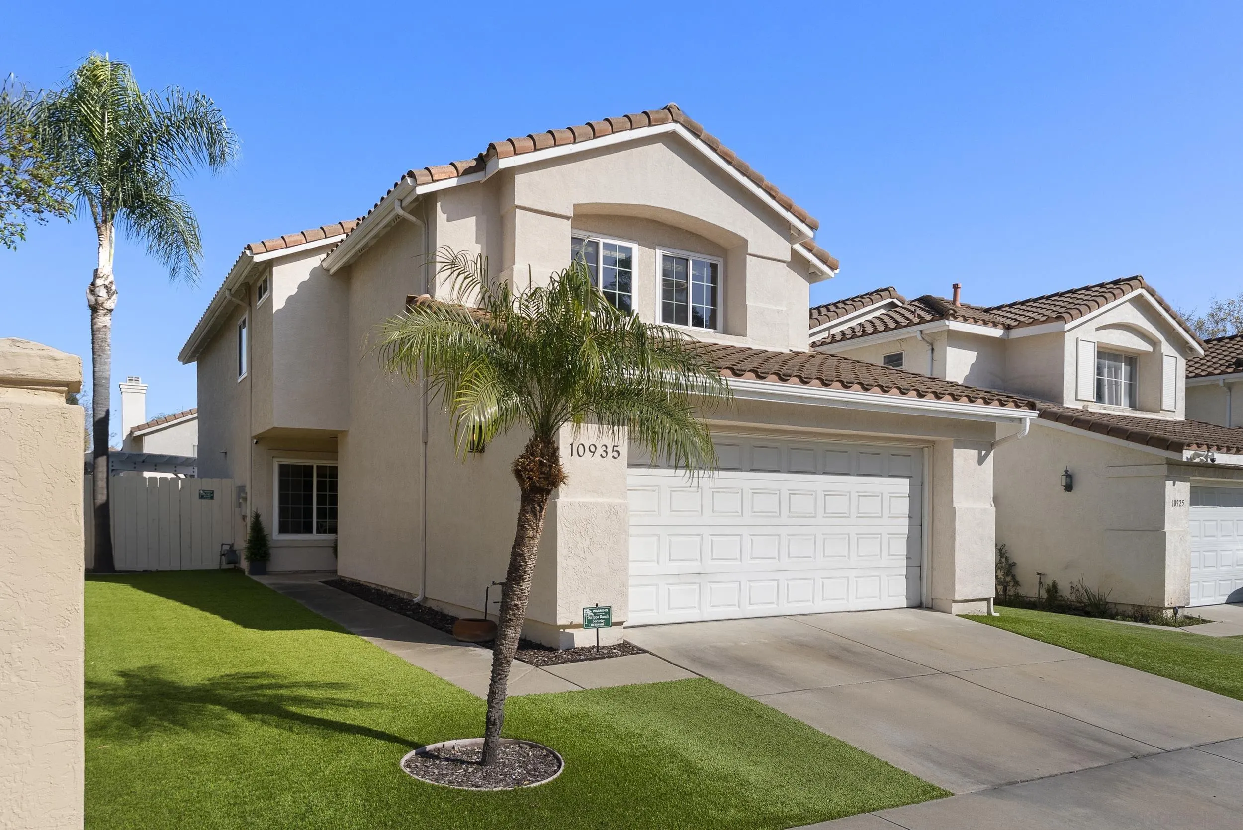 10935 Caminito Arboles