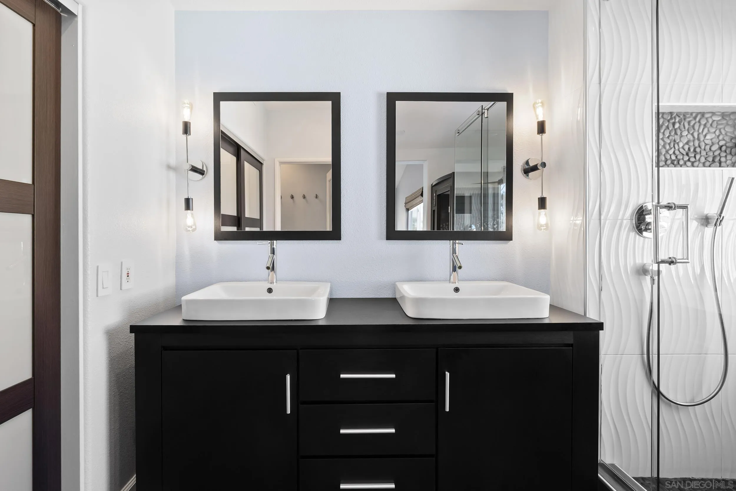 10935 Caminito Arboles