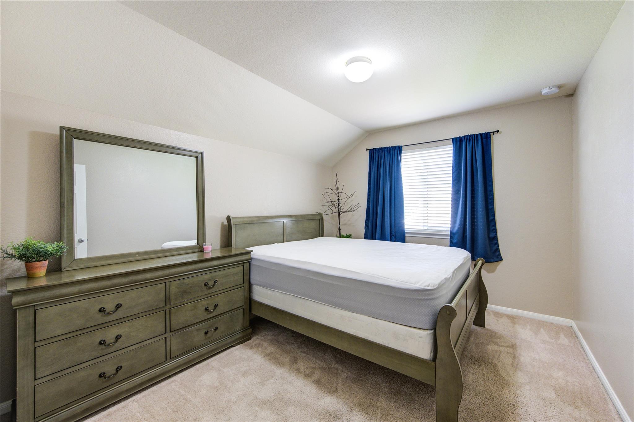 20118 Graphite Canyon Court