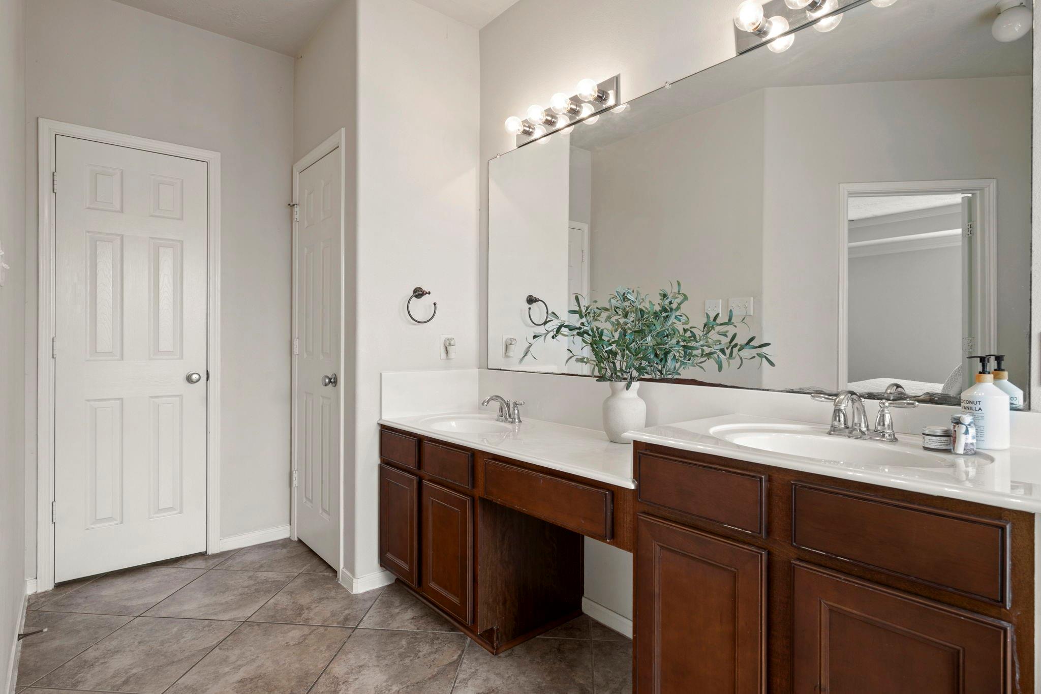 3506 Maverly Crest Court