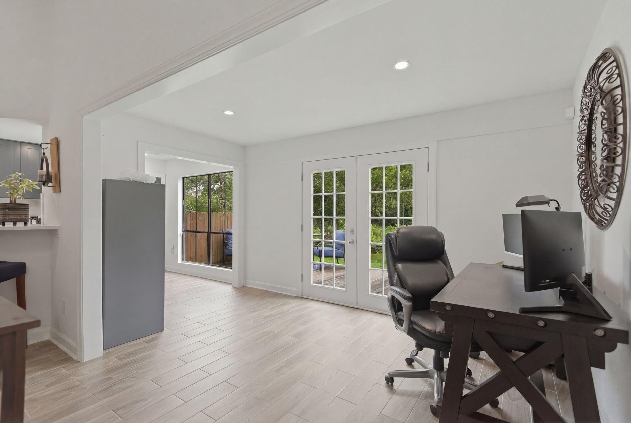 9400 Doliver Drive # 21
