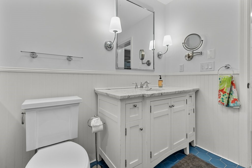 259 Black Point Lane