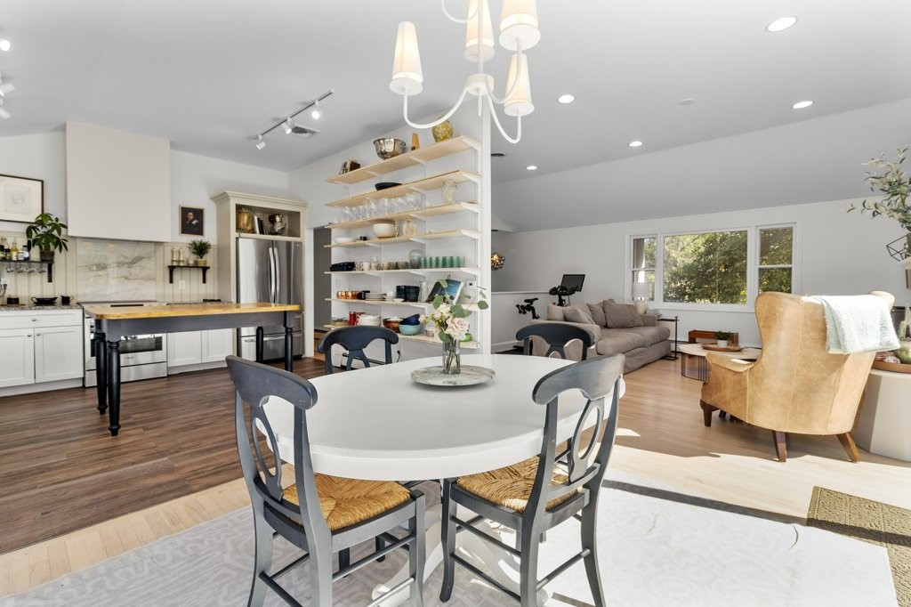 259 Black Point Lane