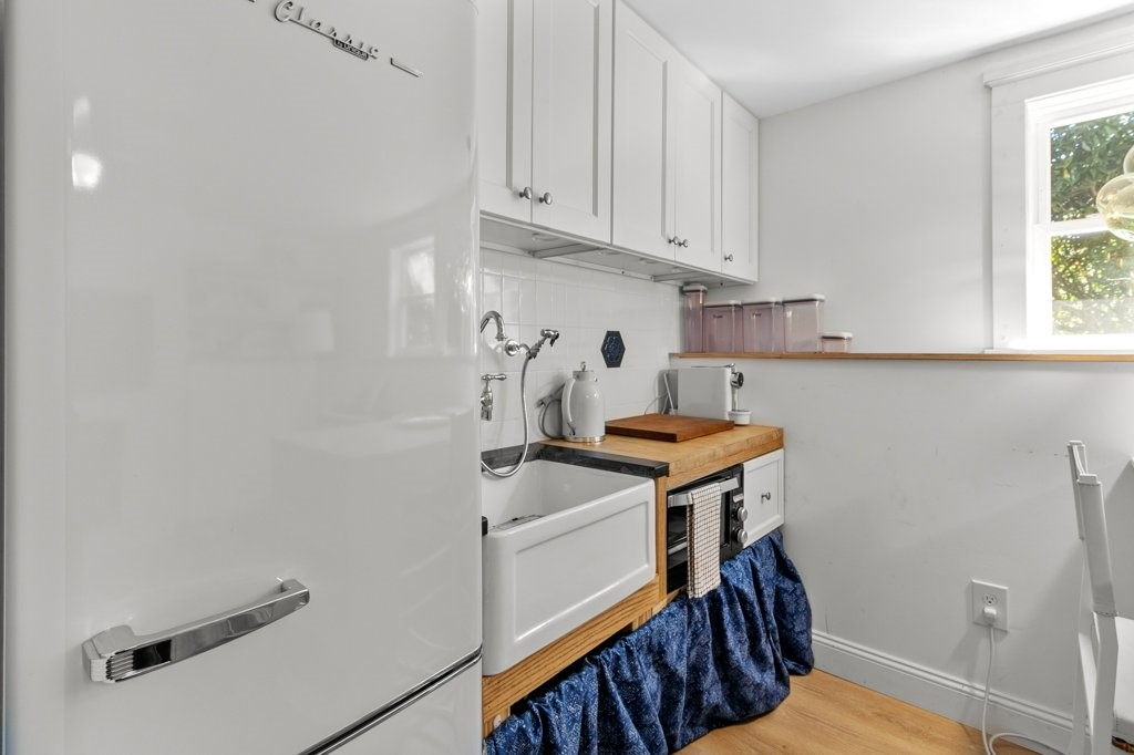 259 Black Point Lane