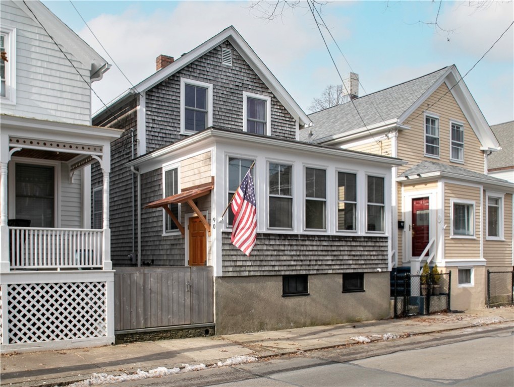 90 3rd Street