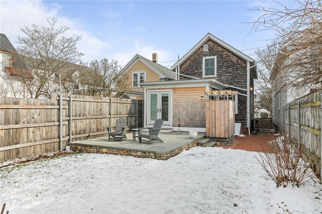 90 3rd Street