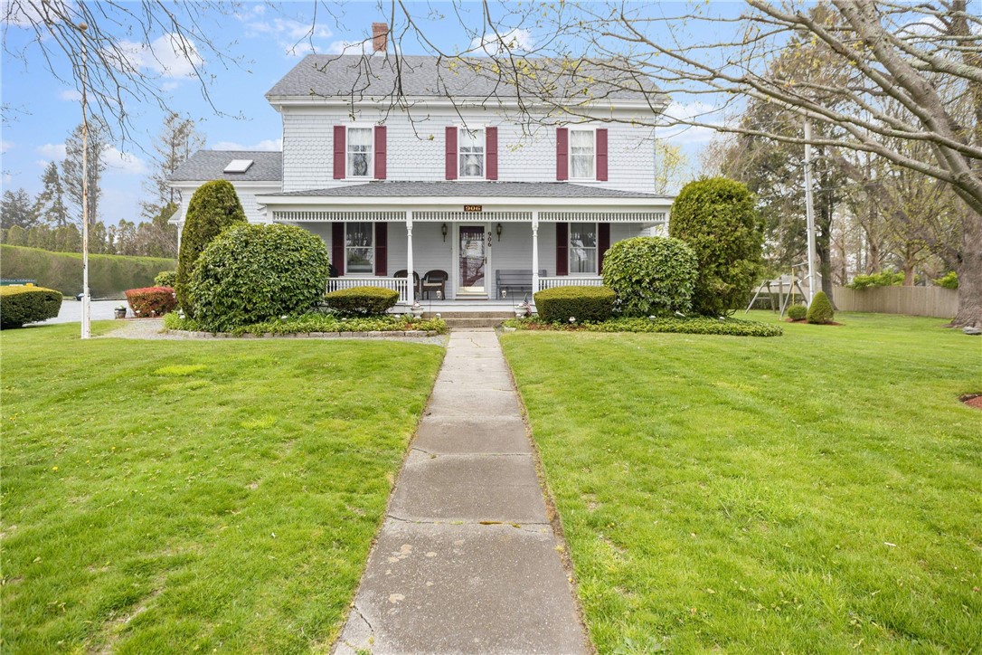 906 East Main Road