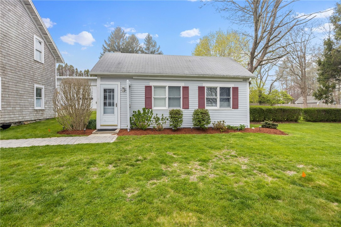906 East Main Road