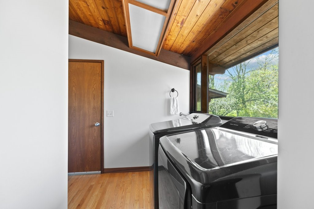 99 Black Point Lane