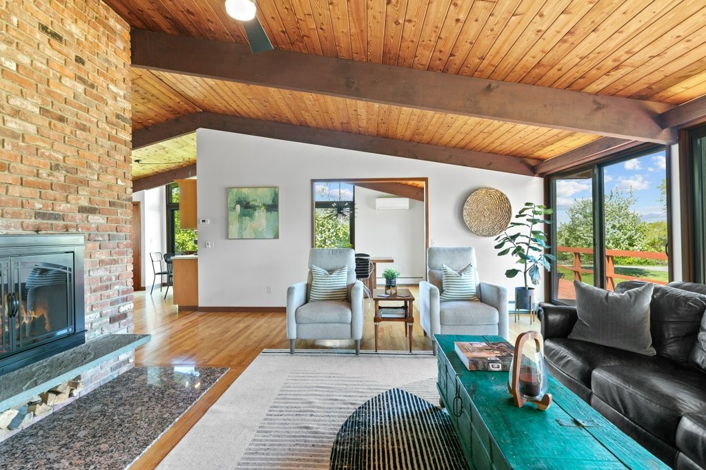 99 Black Point Lane