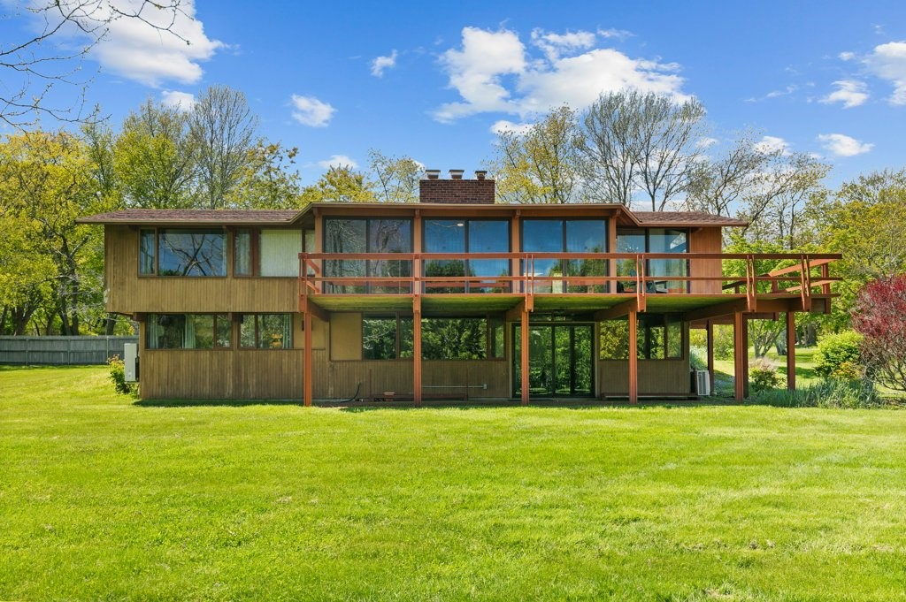 99 Black Point Lane