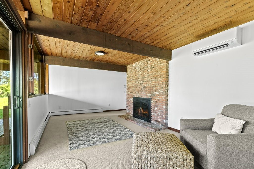 99 Black Point Lane