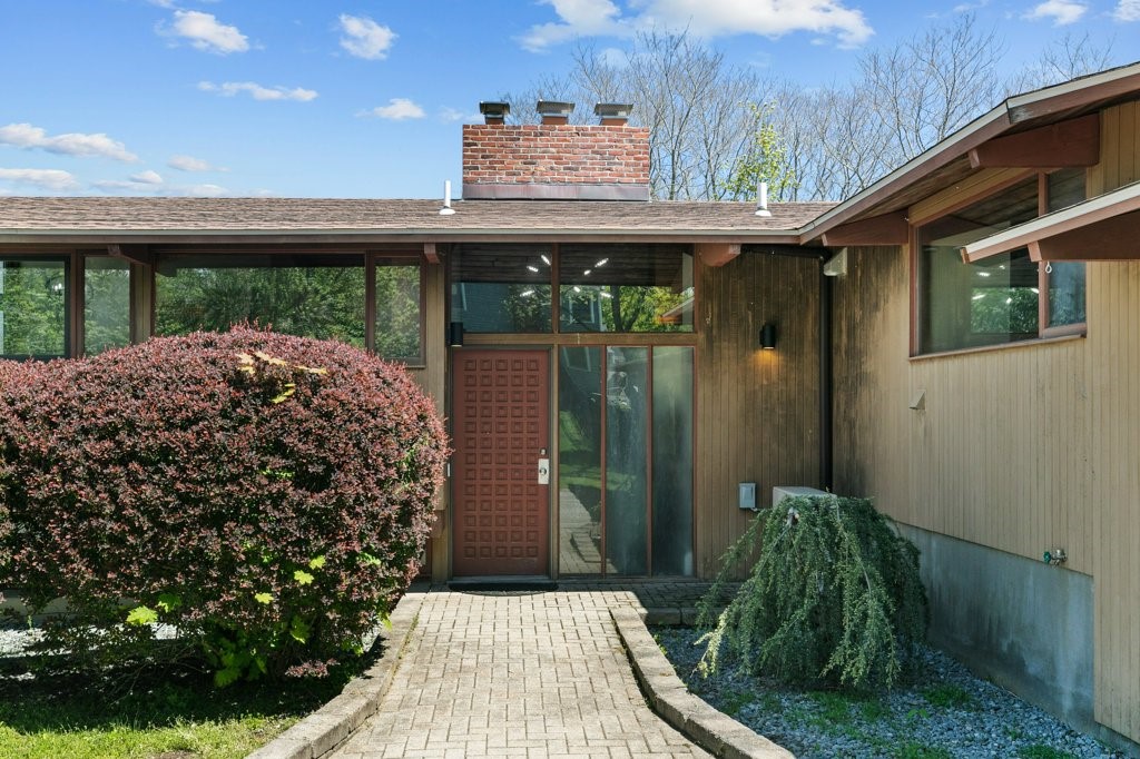 99 Black Point Lane