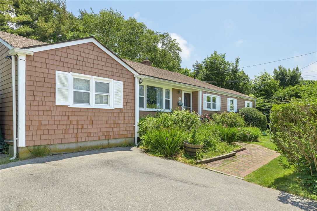 84 Coggeshall Avenue