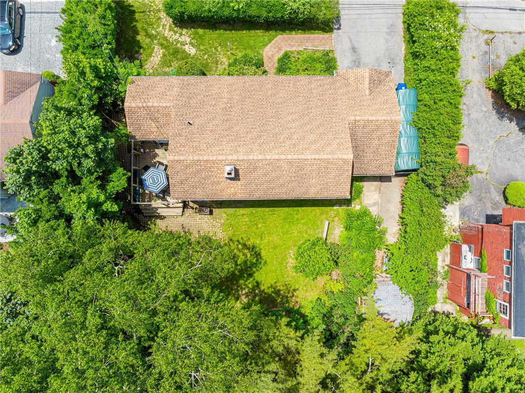 84 Coggeshall Avenue