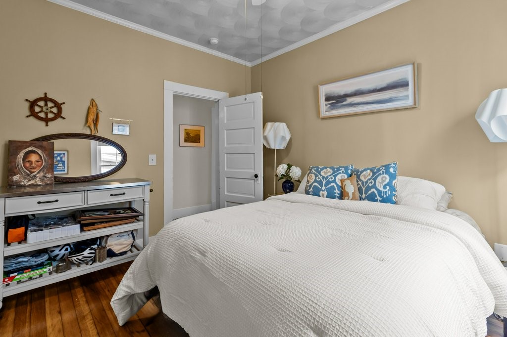 23 Mann Avenue 4