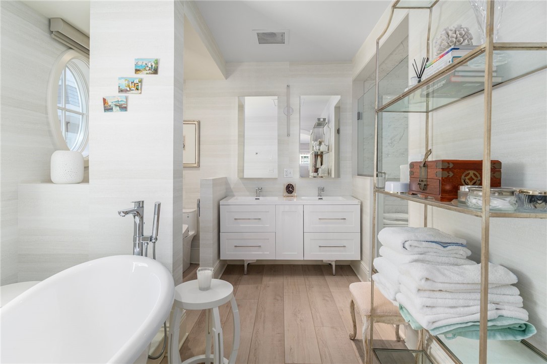 24 Brown and Howard Wharf 301