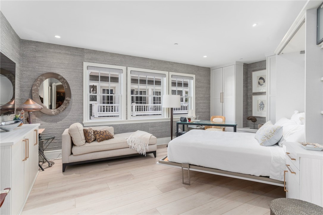 24 Brown and Howard Wharf 301